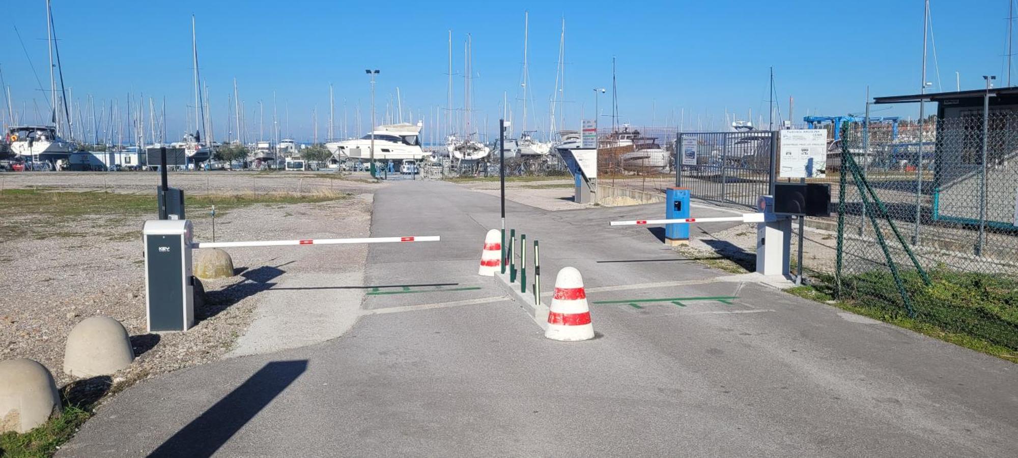 Apartmaji Soncek Izola Exterior foto