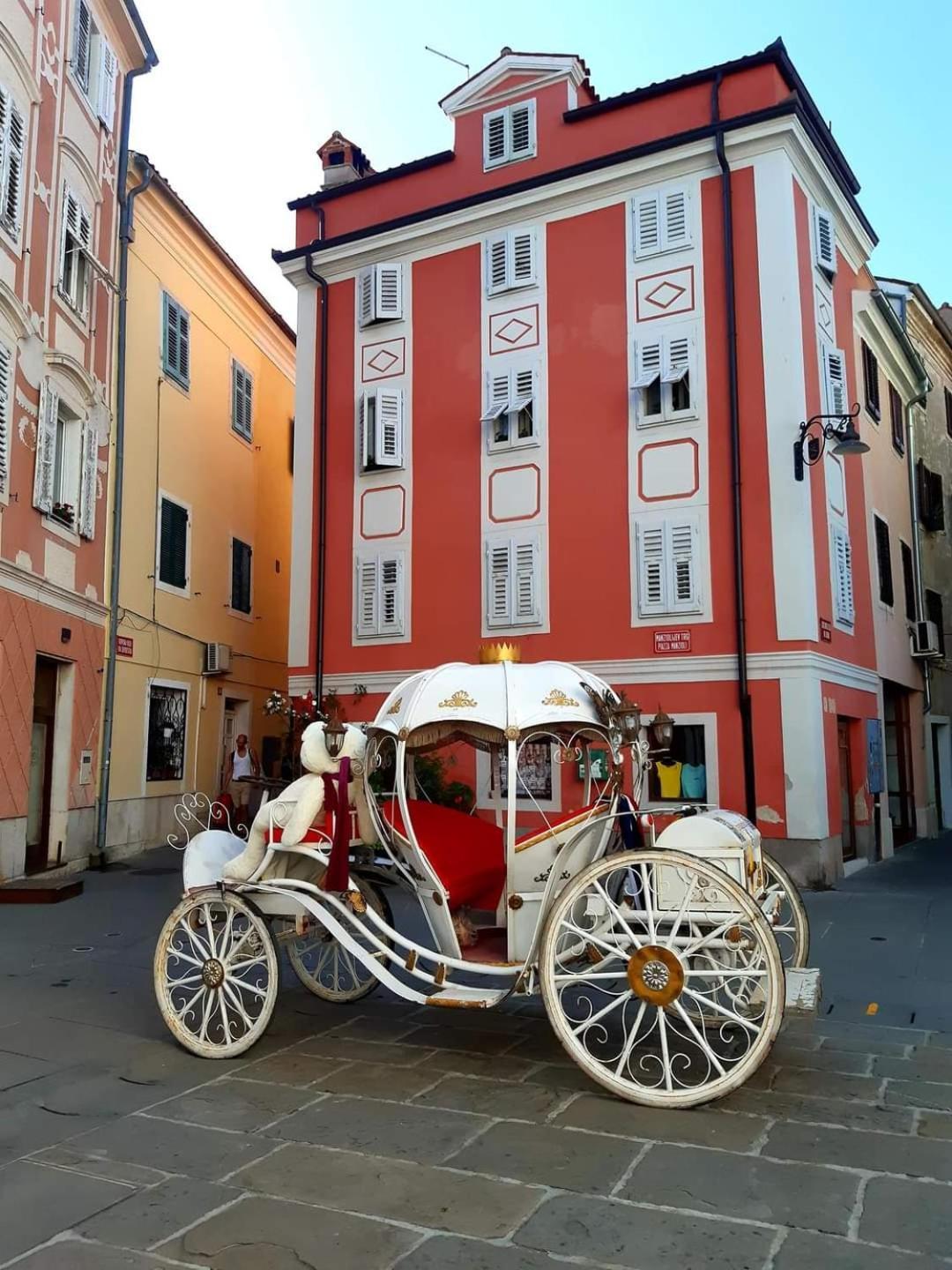 Apartmaji Soncek Izola Exterior foto
